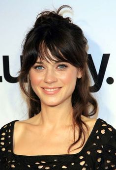 Zooey Deschanel Hair Magic, Smink Inspiration, Natural Wavy Hair, Zooey Deschanel, Quick Hairstyles, Hair Envy, Grunge Hair, Brunettes, Hairstyles With Bangs