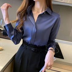 Elegant Long Sleeve Satin Office Blouse Shirt Satin Silk Top, Satijnen Blouses, Satin Blouse Shirts, Office Blouse, Satin Bluse, Straight Clothes, White Shirts Women, Satin Long Sleeve, Office Fashion Women