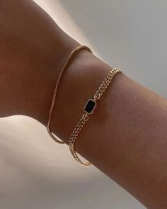 Gold Stone Bracelet For Women, Bracelets Gold Simple For Women, Cuban Chain Bracelet, Dainty Gold Bracelet, Gold Chain Bracelet, Snake Chain Bracelets, Classy Jewelry, Seminyak, Jewelry Lookbook