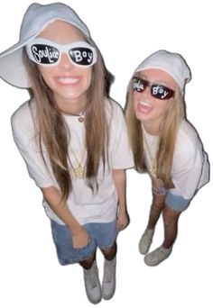 Cute Duo Pics, Pics To Take With Your Bff, Fair Outfit Ideas Carnival, Duo Photos, Duo Outfits, Halloween Costumes Teenage Girl