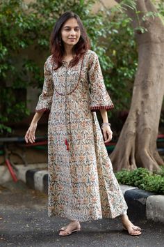 A Line Kurti Pattern, Aline Kurta Designs, Kalamkari Kurta, Girls Lehenga, Pret Wear, Dresses Patterns, Cotton Dress Pattern, Kurti Fashion, Kalamkari Dresses