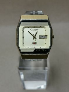 Vintage Rare Citizen Automatic 21 Jewels 4-281462 KT Wrist Watch  Great addition for Wrist Watch collectors. It is bargain for this price get it quickly and added for your collection! Condition: In moderate condition regarding it's plenty years of age. It has some small scratches around. The bracelet is not his. It is full working,it is as seen please check the pictures before bidding. Thank you! Please check the pictures for details or just ask me for more! Prague Fall, Edgars Haircut, 1970s Bands, Stylish Watches Men, Retro Watches, Mens Wrist Watches, Watch Vintage, Dope Jewelry, Stylish Watches