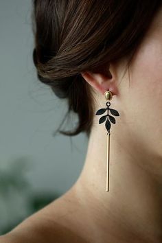 Piercing Face, Girly Jewelry, Pretty Jewellery, Ear Jewelry, Leaf Earrings, Bling Bling, Cute Jewelry, Jewelry Inspiration, Beautiful Jewelry