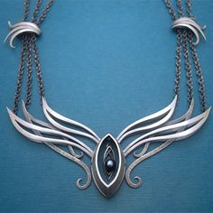 Collier de projet de fin d'études Wire Wings, Elven Necklace, Abstract Necklace, Elven Jewelry, Bijoux Fil Aluminium, Neckline Dress, Fantasy Jewelry, Contemporary Jewelry