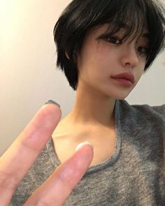 Asian Tomboy Haircut, Asian Pixie Cut, Asian Pixie, 90s Haircuts, Tomboy Haircut, Women Pixie Cut, Short Hair Tomboy, Low Maintenance Haircut, Asian Short Hair