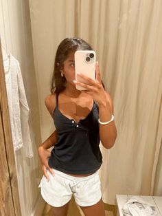 #summer #summeroutfits #summeroutfitideas #outfitinsposummer #outfit #outfitinspo #sambas #sambaoutfitas #adidas #spezials #denimskirt #goingoutoutfit #adidasshoestyled #sambasstyled #spezialsstyled #springoutfits #summeroutfitinspo #backtoschooloutfits #notmypicture Hot Day Outfit, Adidas Spezials, Outfit Inspo Casual, Fits Clothes, Cute Outfits For School, Summer Outfit Inspiration, Stockholm Fashion, Summer Fits, Cute Everyday Outfits