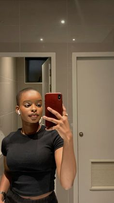 Bald Black Women, Bald Baddie, Cornrows Natural, Cornrows Natural Hair, Shaved Hairstyles, Short Shaved Hairstyles, Natural Hair Short Cuts, Bald Girl, Bald Women