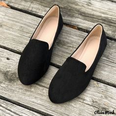 Olivia Mark - Everyday Minimalistic Slip-On Casual Shoes for Versatile and Effortless Style On Shoes Women, White Athletic Shoes, Black Slip On Shoes, Black Slip On, Pu Heels, Casual Flats, Womens Ankle Boots, Fashion Flats, Shoes Women