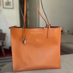 Beautiful Nwot Bag! Marc Jacobs Large Grind Tote Bag In Smoked Almond Color. Bags Marc Jacobs, Almond Color, Marc Jacobs Bag, Womens Tote Bags, Marc Jacobs, Almond, Tote Bag, Women Shopping, Color