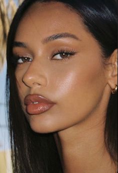 Natural Event Makeup, Two Toned Lips Natural, Make Up Baddie, Beachy Makeup, Dream Face, Brown Skin Makeup, Dewy Makeup, Fall Makeup Looks