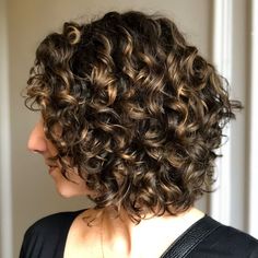 Blonde Balayage Bob, Bob Haircut Curly, Medium Curly, Curly Hair Photos, Wavy Bob Hairstyles, Short Curly Haircuts, Short Curly Bob, Naturally Curly Bob, Haircuts For Curly Hair