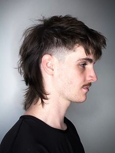 Punk Mullet, Hairstyles For Teenage Guys, Monochrome Makeup Look, Athletic Hairstyles, Mens Haircuts Short, Edgy Hair