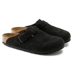 Black Birkenstock Clogs, Boston Birkenstock, Boston Soft Footbed, Gold Trainers, Bob Chapeau, Birkenstock Clogs, Boston Clogs, Black Clogs