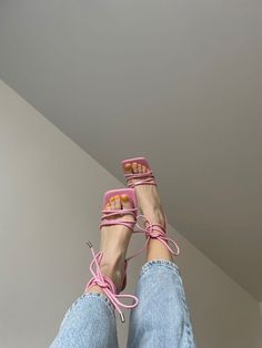 Pink Sandals Outfit, Story Insta, Lace Up Block Heel, Stunning Shoes, Heels Classy, Pink Sandals, Girly Shoes