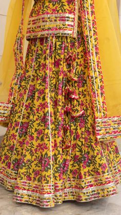 Cotton Yellow & Pink Printed Kurta Skirt Set with Organza Dupatta Kurta Skirt, Dreamy Photography, Myanmar Dress Design, Myanmar Dress, Cotton Dupatta, Kids Frocks, Simple Pakistani Dresses, Pakistani Bridal Dresses, Fashionista Clothes