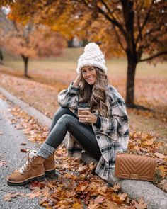 Cute Thanksgiving Outfits, Camping Outfits, Trendy Fall, Thanksgiving Outfit, Looks Chic, Fall Fashion Outfits, Fashion Mode, Winter Fashion Outfits, Fall Winter Outfits