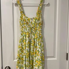 Never Worn Cute Summer Dress Yellow Floral Print Sundress For Garden Party, Brunch Lemon Print Sundress, Yellow Sundress With Lemon Print For Vacation, Yellow Lemon Print Sundress For Vacation, Yellow Floral Print Sundress For Daywear, Yellow Floral Print Sundress For Daytime, Yellow Floral Sundress For Daytime, Faithful The Brand, Cute Summer Dress