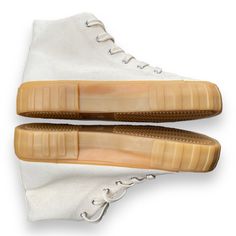 Zara Off White Canvas Hi Top Sneakers Cream With Flax Color Sole Sz 7 Brand : Zara Size : Eu 38 Cn 245/86 (Fits Us 7) *Please Know Your Size In Zara And The Sizing Equivalent For This Brand Condition : New Without Box Please View Measurements To Ensure Proper Fit ** Shipping-Orders Are Shipped Same Day Or Next Business Day. I Can Not Control Ship Time Once The Item Leaves My Care. Please Keep This In Mind When Placing An Order. My Listings Are Acquired Through Reputable Sources And Always Authen Ankle-high Canvas Shoes With Rubber Sole, Beige Ankle-high Sneakers With Rubber Sole, Canvas High-top Sneakers With Textured Sole, Lace-up High-top Sneakers With Textured Sole, Spring High-top Sneakers With Textured Sole And Round Toe, Beige High-top Lace-up Sneakers With Textured Sole, Comfortable High-top Canvas Shoes With Textured Sole, Cream Lace-up High-top Sneakers Casual, Casual Cream High-top Lace-up Sneakers