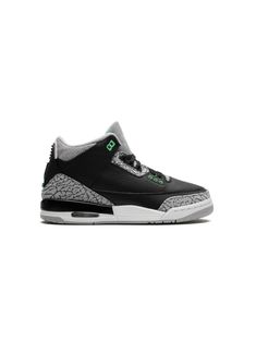 black/grey/green leather panelled design logo-embroidered tongue branded heel counter round toe front lace-up fastening flat rubber sole Gray Sporty Basketball Shoes With Contrast Sole, Sporty Gray Basketball Shoes With Contrast Sole, Gray Running Shoes With Contrast Sole, Gray Sneakers With Studded Rubber Outsoles For Streetwear, Sporty Green Jordan Shoes With Contrast Sole, Sporty Black Basketball Shoes With Contrast Sole, Gray Jordan Shoes With Rubber Sole For Sports, Black Sporty Basketball Shoes With Studded Outsoles, Black Sporty Basketball Shoes With Contrast Sole