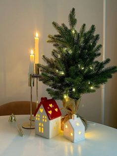 Christmas At Home Aesthetic, Christmas Tree Aesthetics, Christmas Decoration Aesthetic, Christmas Aesthetic 2024, New Year Aesthetic Decoration, Christmas Aesthetic House, Christmas Decor Small Apartment, Holiday Decor Aesthetic, Christmas Decorations Aesthetic