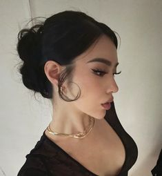 Aesthetic Hair Up Hairstyles, Up Hairstyles Aesthetic, Medium Length Hair With Layers Hairstyle, Rich Hairstyles, Fair Hairstyle, Hair Styles Asian, Pretty Hair Styles, Hair Accessories Hairstyles, Hairdos For Long Hair