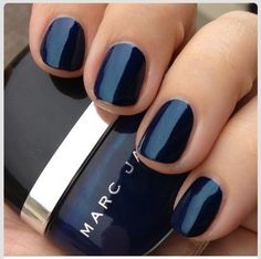 blue velvet. Loooove this color Navy Blue Nails, Velvet Nails, Shine Nails, Blue Nail Polish, Blue Nail, Black Nail, Orange Nails, Manicure Y Pedicure, Manicure E Pedicure