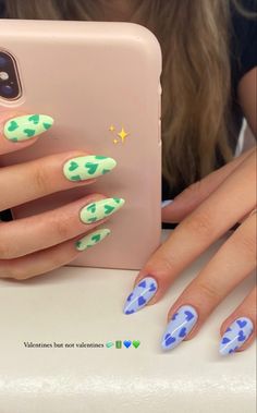 Patterned Nails, Nails Art Designs, February Nails, Colorful Nails, Cute Gel Nails, Nails 2023, Xmas Nails, Fire Nails, Funky Nails