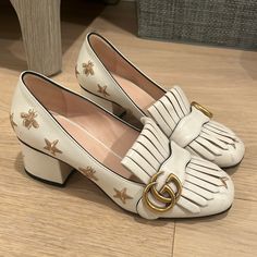 Good Condition White Gucci Marmont Mule Heels Size 5.5, Worn A Handful Of Times Luxury White Gucci Heels, Gucci White Round Toe Heels, Gucci White Heels With Branded Heel Counter, Gucci Marmont, Low Block Heels, Gucci Shoes, White Leather, Heeled Mules, Block Heels