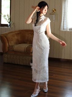 ❤︎Tencel Embroidered Cheongsam Dress❤︎
⚠ This product will take 20 days to ship. White Fitted Cheongsam With Stand Collar, White Cheongsam With Short Sleeves, Luxury Fitted White Cheongsam, White Fitted Short Sleeve Cheongsam, Traditional White Summer Cheongsam, Anniversary Plans, Cheongsam Dress, New Chinese, Cheongsam