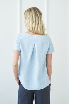 "FREE WORLDWIDE EXPRESS SHIPPING on all orders*  (*except fabric samples) Absolute basic linen shirt that is easy-to-wear everywhere and goes well together with every bottom you already have. Guaranteed to become one of your favorites in warm-weather wardrobe.  FABRIC: 100% Softened Lithuanian Linen COLOR: Please choose the desired color from the side menu.  STYLE: Linen shirt with short sleeves and hem back.  SIZE CHART (body measurements):  XS Bust 28- 31\" (72- 79 cm) Waist 20- 22.5\" (51- 58 cm) Hips 31.5 -34.5\" (80- 87 cm) S Bust 31.5- 35\" (80- 88 cm) Waist 23- 26.5\" (59- 68 cm) Hips 35- 38\" (88- 96 cm) M Bust 35- 38\" (89- 96 cm) Waist 27- 30\" (69- 76 cm) Hips 38- 41\" (97- 104 cm) L Bust 38- 41\" (97- 104 cm) Waist 30.5- 33\" (77- 85 cm) Hips 41- 44\" (105- 112 cm) XL Bust 41.5 White Linen Shirts Women, Style Linen Shirt, Shirt For Women Casual, White Linen Blouse, Short Sleeve Linen Shirt, Feminine Wardrobe, Linen Shirts Women, White Linen Shirt, Linen Clothing