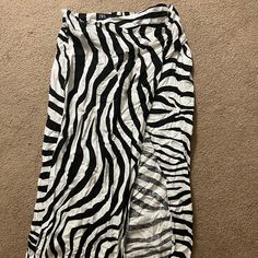 Zara Midi Skirt Linen Material Zebra Print Never Worn Zara Midi Skirt, Skirt Linen, Zara Skirt, Zara Skirts, Linen Material, Zara White, Women Skirts Midi, Zebra Print, White Black