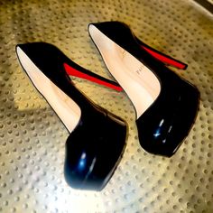 Size: 38 Gently Used No Scratches Or Scrapes On Leather Chic Black Heels With Red Sole, Black Patent Pumps, Louboutin Shoes, Black Pumps, Christian Louboutin Shoes, Shoes Women Heels, Christian Louboutin, Shoes Heels, Pumps