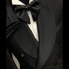 Black Luxury Double Breasted Jacquard Tuxedo/Pant Made In Italy. Double Vent Wide Shawl Lapel Ready To Wear Or Custom Made In Any Size In 6-8 Weeks Unfinished Pant Will Ship From Our Ware House In Italy 5-7 Days Elegant Jacquard Business Suits, Luxury Black Tuxedo For Black Tie Events, Elegant Black Suit For Black Tie Event, Elegant Black Suits For Black Tie Events, Classic Fitted Jacquard Suit, Classic Jacquard Suits For Formal Occasions, Elegant Black Tie Black Suits, Elegant Black Black-tie Suit, Elegant Jacquard Party Suits