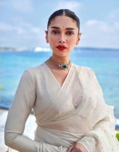 Ivory saree, Bollywood Saree, Cocktail saree Cream Saree Blouse, White Blouse Designs, Full Sleeves Blouse Designs, White Sari, Maroon Suit, Sabyasachi Sarees, Aditi Rao Hydari, Aditi Rao, Full Sleeve Blouse