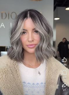 Permanent Waves Hair, Hair Style Natural, Ash Grey Hair, Permanent Waves, Grey Ombre Hair, Gray Balayage, Grey Blonde Hair, Hair Challenge, Butterfly Haircut