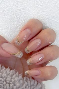 nail inspiration, nails designe, nail how to, nail tips, tips nails, how to do your nails, nail art ideas, nail lengths, natural nails, nail art designs, simple nails, weddig nail, fun nails, fall coloring nails, nail colors, nail pretty, cute nails, nails trends, nail designs acrylic, nails nuetral, nail deaigns, gel nail colors, nail polish idea,manicure idea, 90s nails, nail jewlery, how to paint nails, simple nail art, summer color nails, alternative nails, summer nails, nails engagment, aes Valentine Nails, Stylish Nails Designs, Colorful Nails, Smink Inspiration, New Year's Nails, Bridal Nails, Xmas Nails, Prom Nails