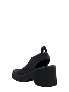 Wave logo-embroidered sandals from COURRÈGES featuring black, embroidered logo, stretch-design, open toe, pull-tab at the heel, slip-on style and platform wedge.Gender: WOMENMaterial: POLYAMIDE 82% ELASTANE 18%Color: BLACKMade in: PTProduct ID: 523SSD001NE0005 9999*Import tax/duty will be calculated at checkout (If applicable) Stretch Strap, Versace Shop, Gogo Boots, Sneaker Wedge, Personalized Accessories, Luxury Retail, Beautiful Shoes, Bridal Shoes, Manolo Blahnik