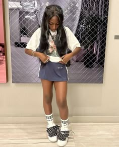 #outfits #birthday #backtoschooloutfits #backtoschoolhairstyles Simple Baddie Outfits, Outfits Birthday, Cute Skirt Outfits, Trendy Sweaters, Fly Girl