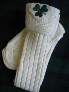 Soft off-white wool blend with embroidered shamrock kilt hose. They are 70% wool and 30% nylon. Medium to fit shoe size up to 8 1/2, Large to fit shoe size 9 - 11. Kilt, Winter Glove, Traditional Outfits, Fingerless Gloves, Arm Warmers, Ebay Fashion, Knitted Scarf, Apparel Accessories, Wool Blend