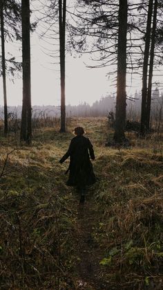 Goblincore aesthetic dark academia nature forest rain Cottagecore And Dark Academia Aesthetic, Dark Academia Countryside, Dark Academia X Goblincore, Dark Academia Forest Aesthetic, Chris Core Aesthetics