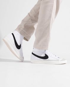 Fresh Shoes, Sneakers Fashion, Pins, Clothes