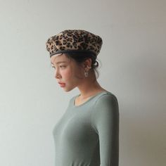 HARAJUKU LEOPARD PRINT BERET Berets are the classic Harajuku headwear. You'll see people rocking them any time of the year (maybe except for very hot days, when they're briefly replaced with caps or straw hats.) and with pretty much any outfit or style. A leopard print beret is a must-have in any Ulzzang or Harajuku wardrobe. ✔️Size: 56-58cm/22-33", Adjustable ✔️One Size Fits All ✔️ Material: Cotton/Polyester NOTE: DUE TO VERY HIGH DEMAND, PLEASE ALLOW 12-20 DAYS FOR DELIVERY TO THE US, AND 20-45 DAYS TO THE REST OF THE WORLD. Leopard Beret Outfit, Leopard Bucket Hat Outfit, Adjustable Brimmed Hat In Leopard Print, Leopard Print Beanie, Leopard Hat, New York Outfits, Pretty Much, Hot Days, Cheetah Print