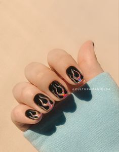 Grunge Valentines Nails Short, Black And Negative Space Nails, Punk Rock Nail Ideas, Short Fire Nails, Edgy Short Nails, Short Edgy Nails, Edgy Nail Ideas, Masculine Nails, Punk Nail Art