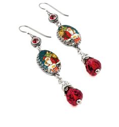 Beautiful Santa Claus Earrings with Victorian images in sterling silver settings with a Ruby Red drop Swarovski crystal. Handcrafted in our studio in the USA of non tarnish stainless steel. #VintageSanta #Earrings #Gifts #StockingStuffers Fairytale Bracelet, Victorian Images, Photo Earrings, Earrings With Crystals, Small Dangle Earrings, Halloween Bracelet, Pumpkin Earrings, Charm Necklace Silver, Earrings Christmas