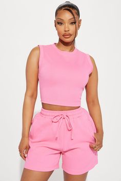 Casual Pink Crop Top For Streetwear, Pink Spring Crop Top For Streetwear, Pink Stretch Crop Top For Streetwear, Pink Crop Top Outfit, Extra Fits, Pink Cropped T-shirt Crew Neck For Streetwear, Pink Workout Outfit, Pink Cotton Cropped T-shirt For Streetwear, Pink Ladies Outfit