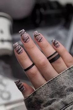 These Black Halloween Nails Are Blowing Up on Pinterest! Make your Holloween Nails unforgettable! Get ready to be inspired by these stunning Black Halloween Nails that are perfect for the spooky season! From Pink Halloween Nails and Purple Halloween Nails to fun Pumpkin Nails, these designs will elevate your nail game. Try out creative Halloween Press On Nails or go for intricate Nail Art Halloween featuring Bat Nails. Whether you’re looking for Cute Halloween Nails or bold Halloween Acrylic ... Snake Skin Nails, Line Nail Designs, Line Nail Art, Long Square Nails, Nagel Tips