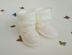 Comfortable Non-slip White Booties, Cute Cream Non-slip Booties, Comfortable Round Toe Booties As Gift, Casual White Handmade Booties, Comfortable Soft White Booties, White Soft Sole Booties For First Birthday, Cute White Booties With Soft Sole, Non-slip White Booties For Babies, Cute White Booties For Gift