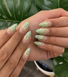 Green ombré nails with white flames. Rave Nails, Flame Nail Art, Festival Nails, Fire Nails, Funky Nails, Pretty Acrylic Nails, Chic Nails, Dope Nails, Cute Acrylic Nails