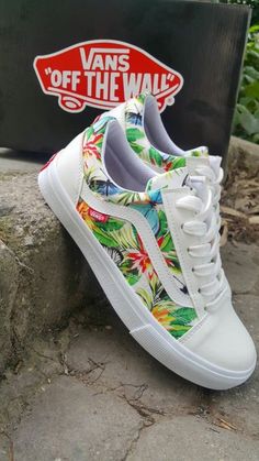 Vans-Custom Vans Rose Vans Old Skool Vans-Men/Women/Youthvans flowering vans - - #Genel Vans Floral, Rose Vans, Floral Vans, Vans Vans