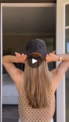 23K views · 259 reactions | How to wear a claw clip with a baseball hat 🧢💁‍♀️ #hair #hairtutorial #updo #hairstyles | By Nichole style | Facebook Baseball Hat Hair, Hair Color Quiz, Easy Hair Hacks, Hair With Hat, Peroxide For Acne, Color Quiz, Hoco Hair Ideas Curls, Fun Christmas Games, Wavy Bob Hairstyles